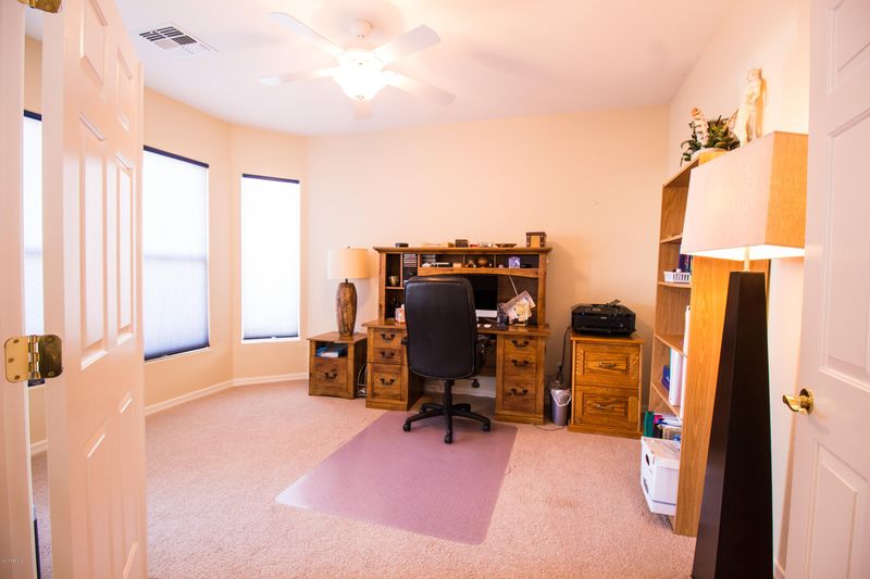 3463 E Peach Tree Dr, Chandler, AZ 85249