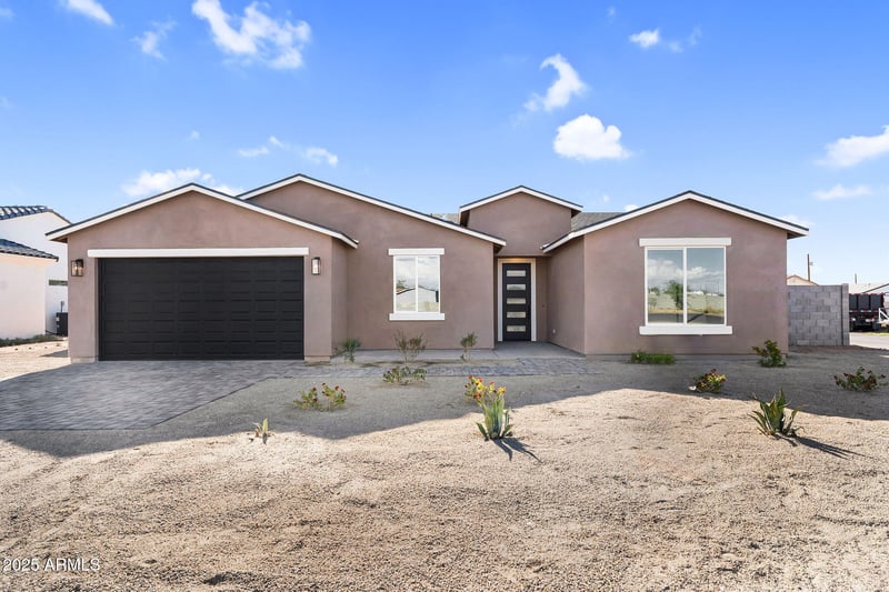 34724 Surrey Ln, San Tan Valley, AZ 85140