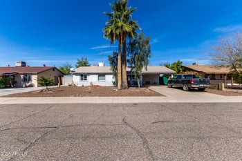 3474 Delcoa Dr, Phoenix, AZ 85032