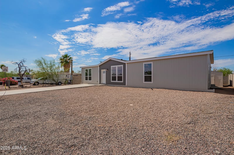 348 83rd Pl, Mesa, AZ 85207