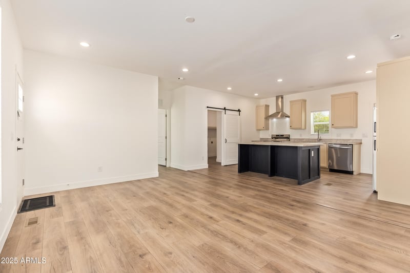 348 83rd Pl, Mesa, AZ 85207