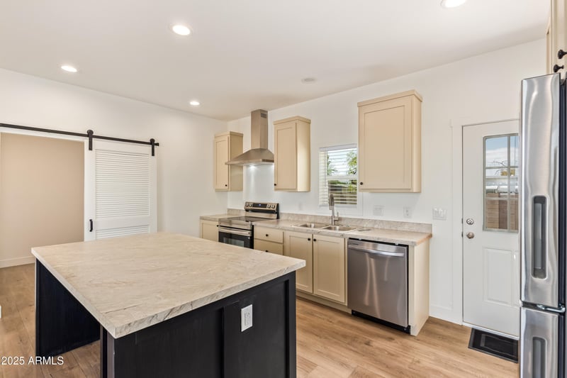 348 83rd Pl, Mesa, AZ 85207