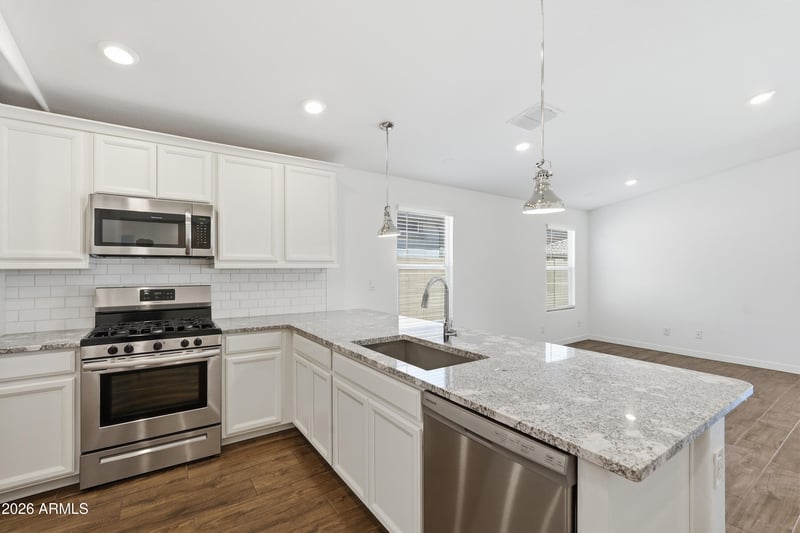348 Tamarack Dr, San Tan Valley, AZ 85140