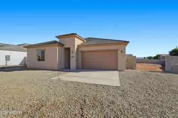 34839 Palm Dr, San Tan Valley, AZ 85140