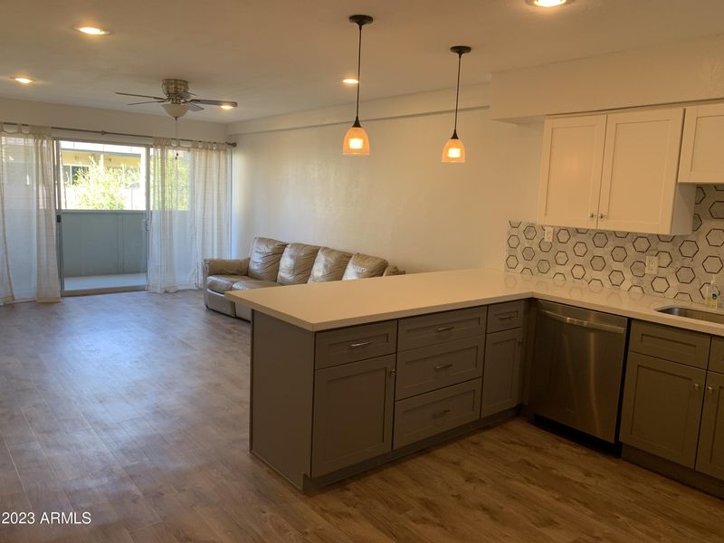 349 E Thomas Rd #E403, Phoenix, AZ 85012