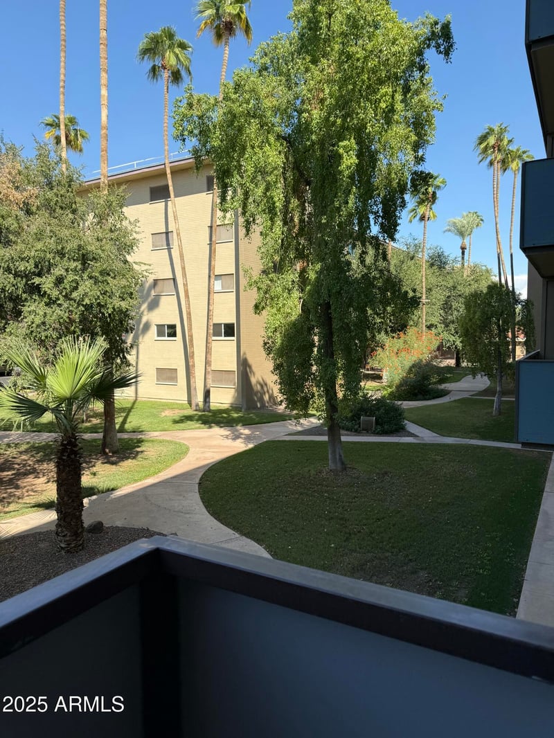 349 Thomas Rd #E207, Phoenix, AZ 85012
