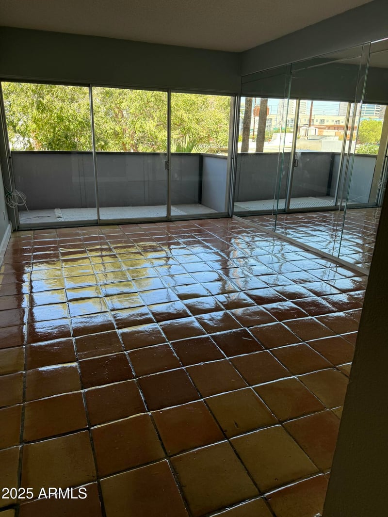 349 Thomas Rd #E207, Phoenix, AZ 85012