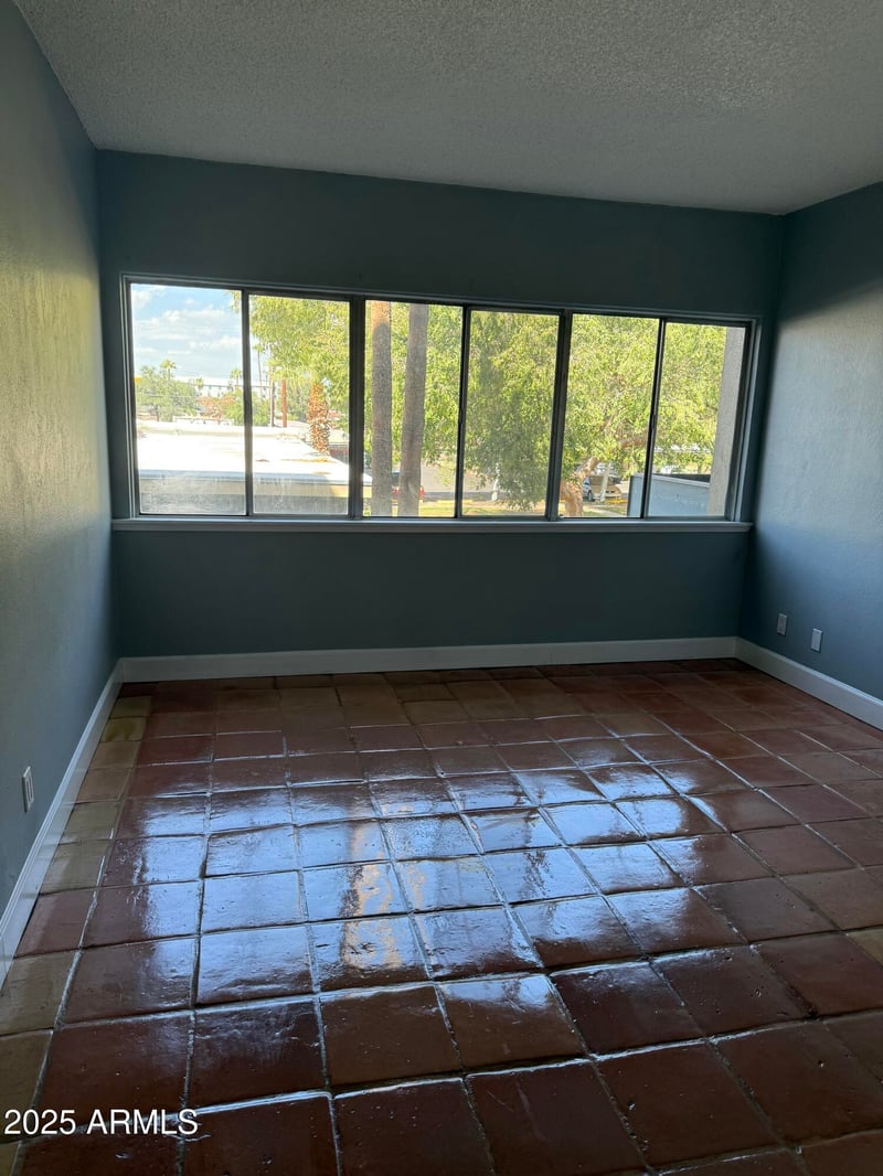 349 Thomas Rd #E207, Phoenix, AZ 85012
