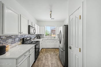 34944 30th Ave, Phoenix, AZ 85086