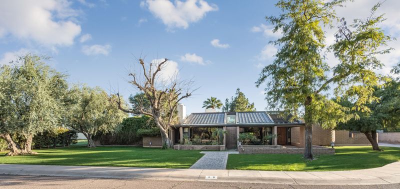 35 E Wagon Wheel Dr, Phoenix, AZ 85020