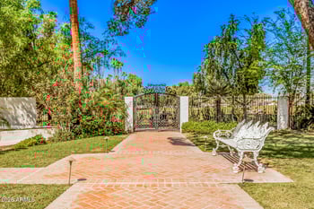 35 Fairway Ct, Chandler, AZ 85225