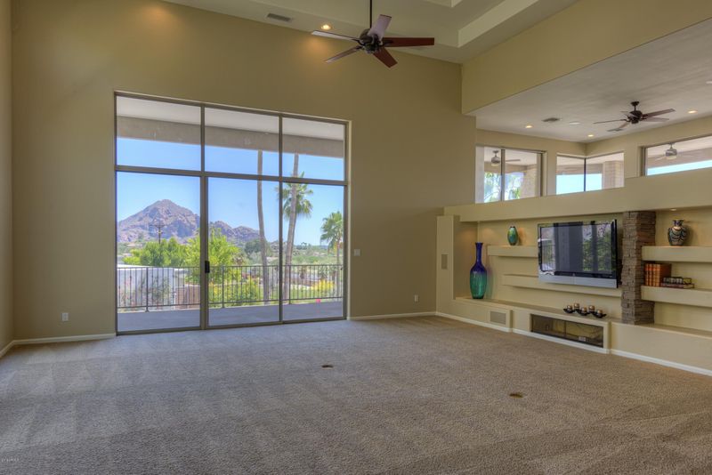 3500 E Lincoln Dr #10, Phoenix, AZ 85018