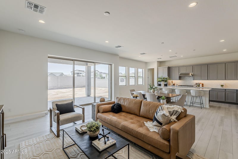 3501 Sunstone Dr, San Tan Valley, AZ 85144
