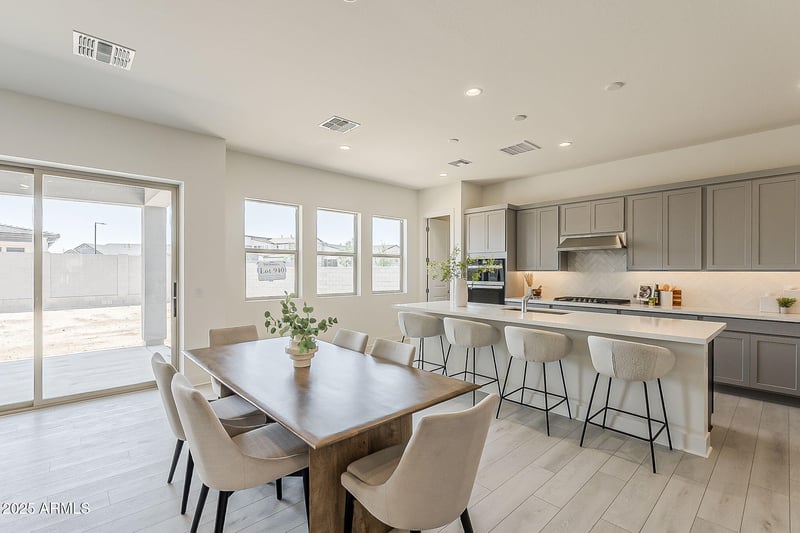 3501 Sunstone Dr, San Tan Valley, AZ 85144