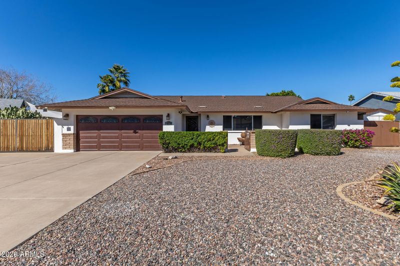 3504 E De Poe Ln, Phoenix, AZ 85028