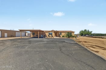 3504 E Triple Crown Dr, San Tan Valley, AZ 85140