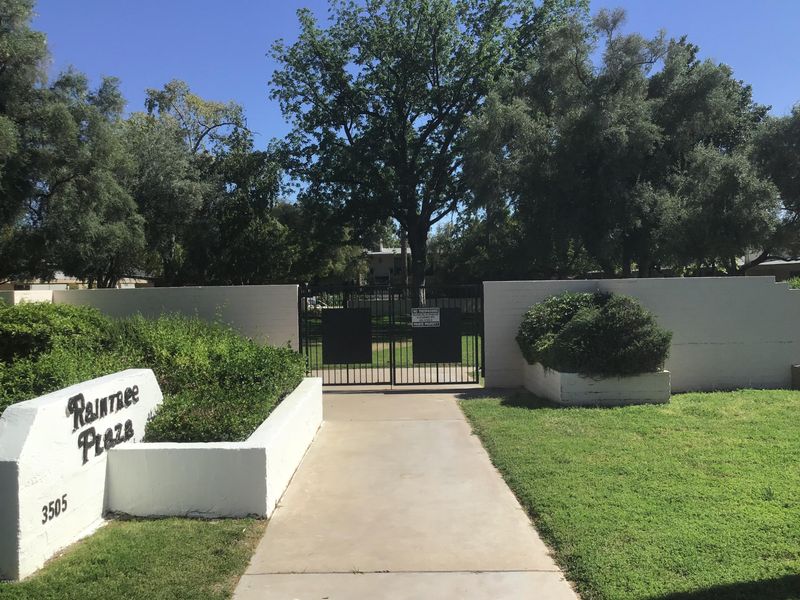 3505 E Campbell Ave #18, Phoenix, AZ 85018