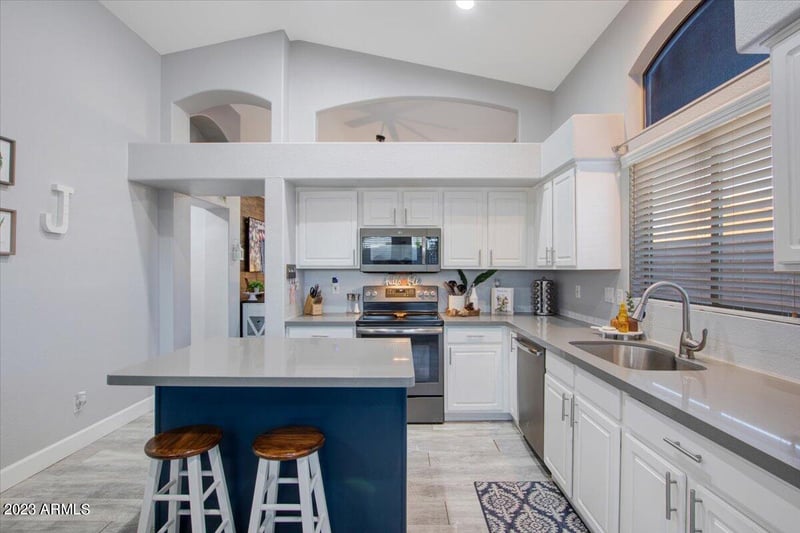 3509 W Whispering Wind Dr, Glendale, AZ 85310