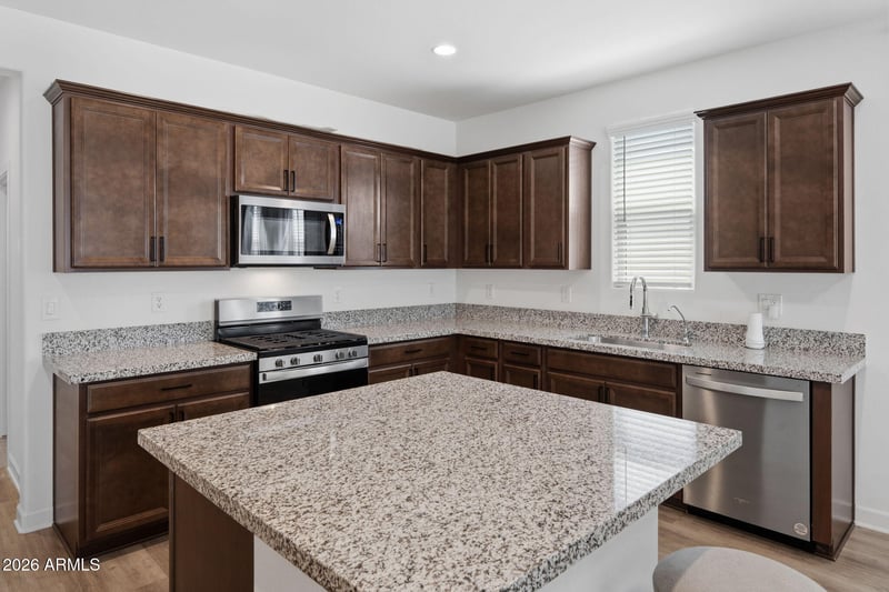 35090 Lead Way, San Tan Valley, AZ 85144