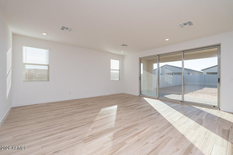 351 Lindo Ln, San Tan Valley, AZ 85140