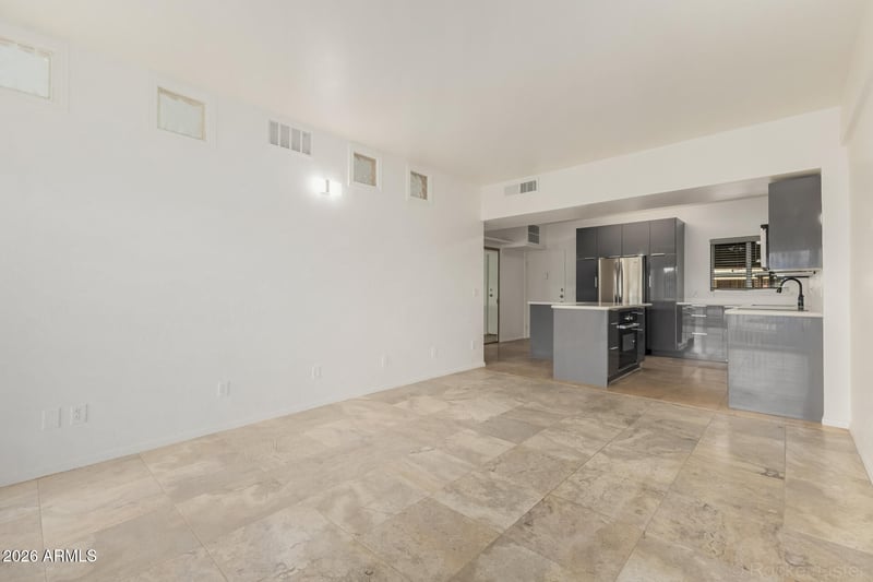 351 E Thomas Rd #D104, Phoenix, AZ 85012