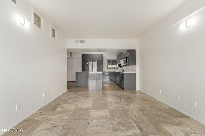 351 E Thomas Rd #D104, Phoenix, AZ 85012