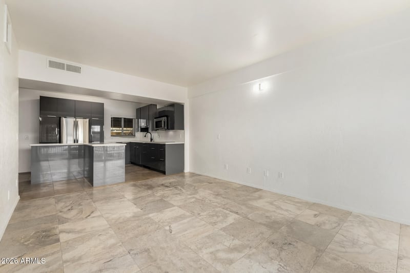 351 E Thomas Rd #D104, Phoenix, AZ 85012