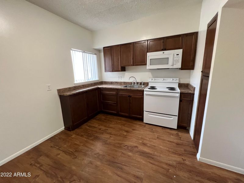 351 E Thomas Rd #D304, Phoenix, AZ 85012