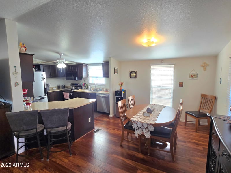 351 Meridian Rd #122, Apache Junction, AZ 85120
