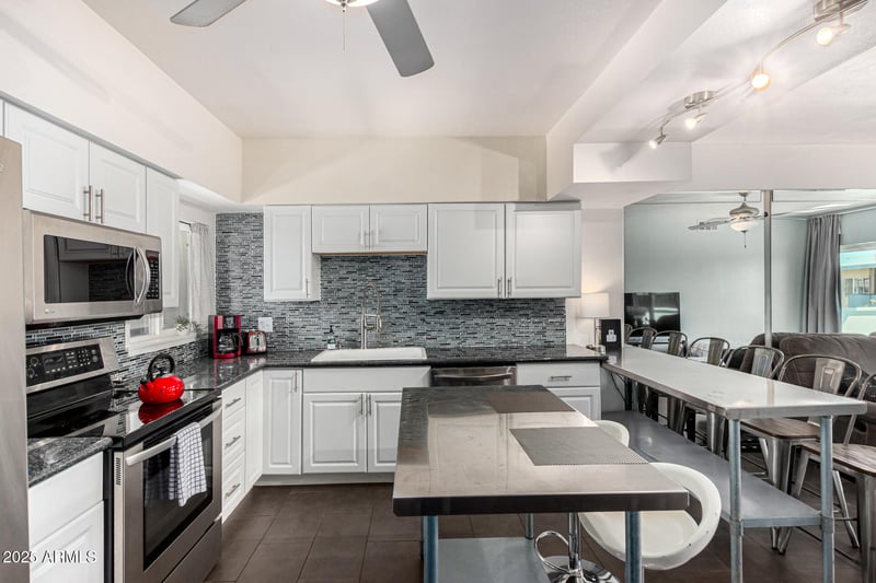351 Thomas Rd #D505, Phoenix, AZ 85012