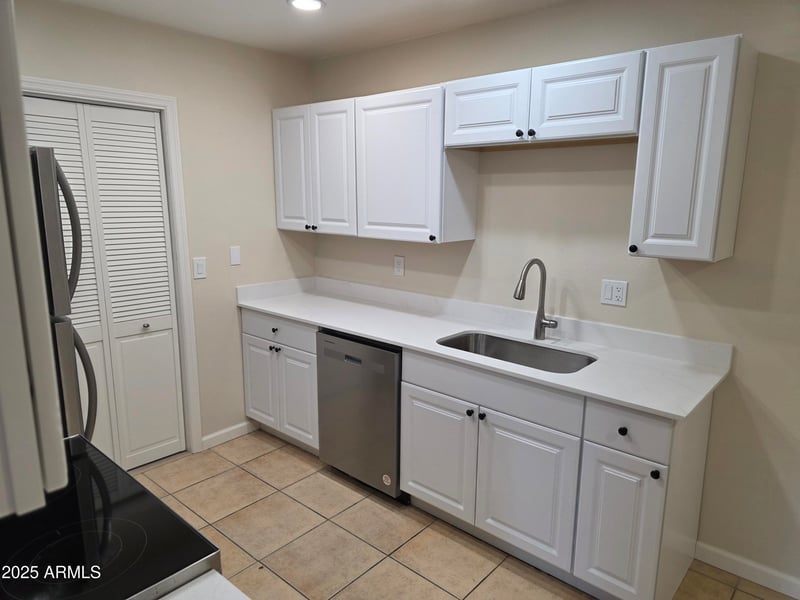 3511 Baseline Rd #1117, Phoenix, AZ 85042