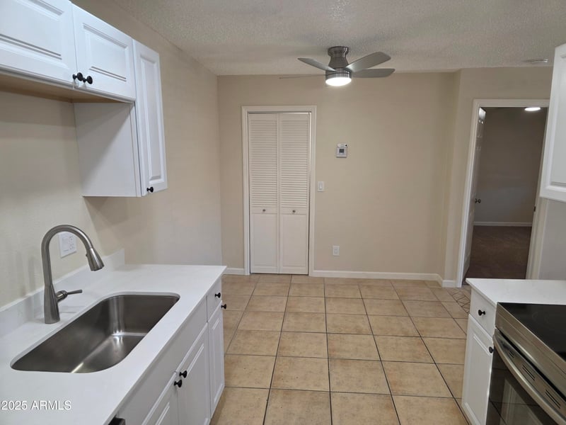 3511 Baseline Rd #1117, Phoenix, AZ 85042