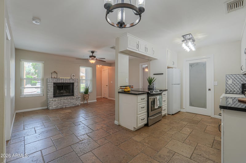 3511 Baseline Rd #1004, Phoenix, AZ 85042