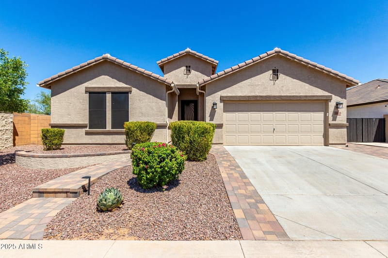 35129 Laredo Dr, San Tan Valley, AZ 85144