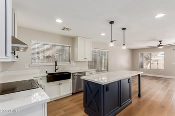 3513 Kashmir --, Mesa, AZ 85215