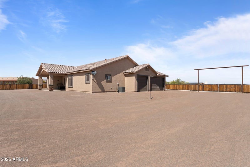 35130 214th Ave, Wittmann, AZ 85361
