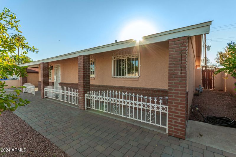 3514 N 79th Ave, Phoenix, AZ 85033