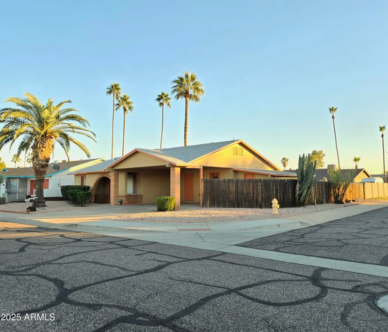 3515 Campo Bello Dr, Phoenix, AZ 85032