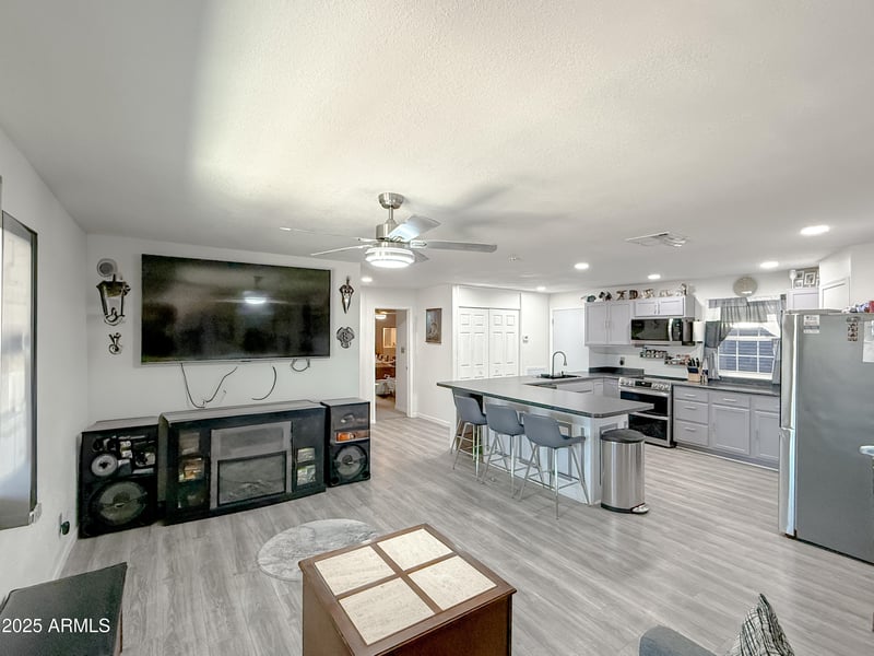 3515 Kings Ave, Phoenix, AZ 85032