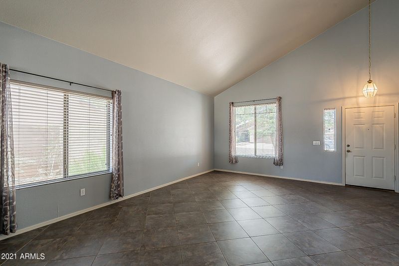 3515 W Misty Willow Ln, Glendale, AZ 85310