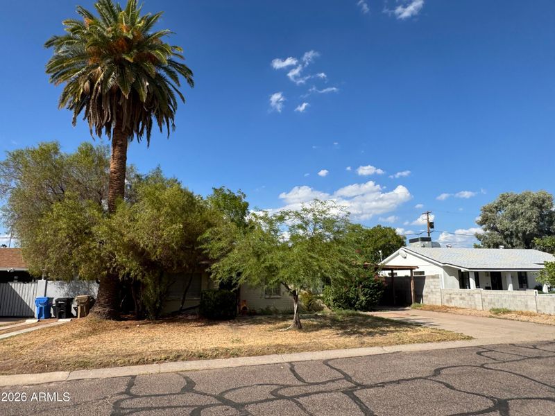 3516 E Amelia Ave, Phoenix, AZ 85018