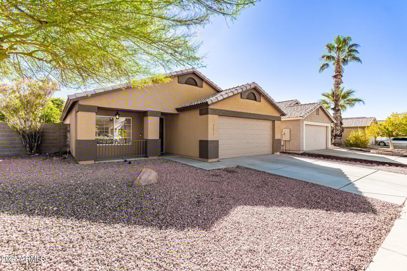 3517 Sands Dr, Glendale, AZ 85310