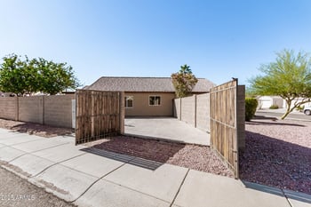 3517 Sands Dr, Glendale, AZ 85310