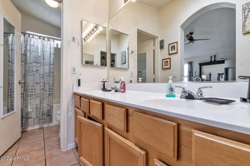 3517 W Chama Dr, Glendale, AZ 85310