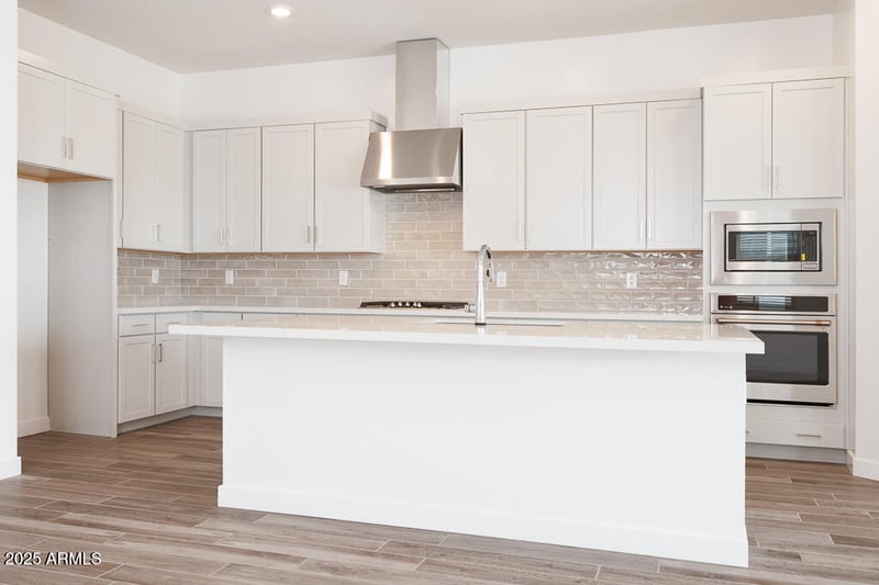 352 Las Perlas Ln, San Tan Valley, AZ 85140