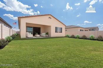 352 Las Perlas Ln, San Tan Valley, AZ 85140
