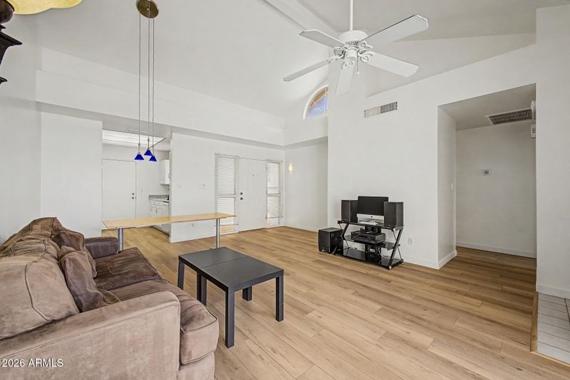 352 W Carmen St, Tempe, AZ 85283