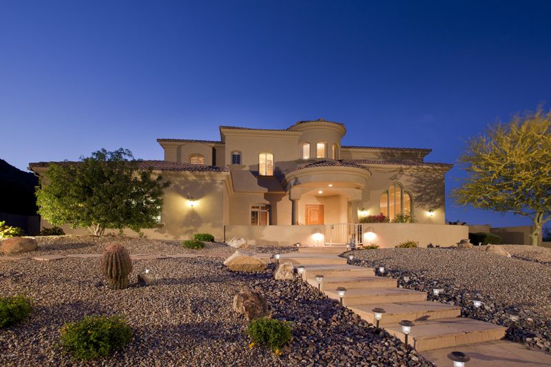 3520 E Kachina Dr, Phoenix, AZ 85044
