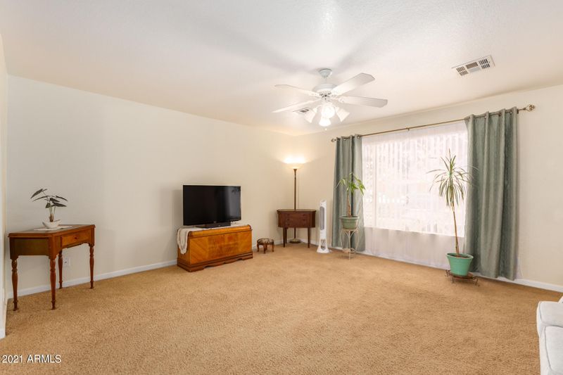 3520 W Mclellan Blvd, Phoenix, AZ 85019