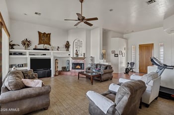 35219 10th St, Phoenix, AZ 85086